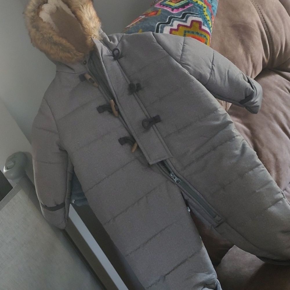 OshKosh B'gosh Gray Hooded Snowsuit